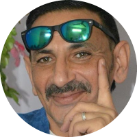 طارق خاطر
